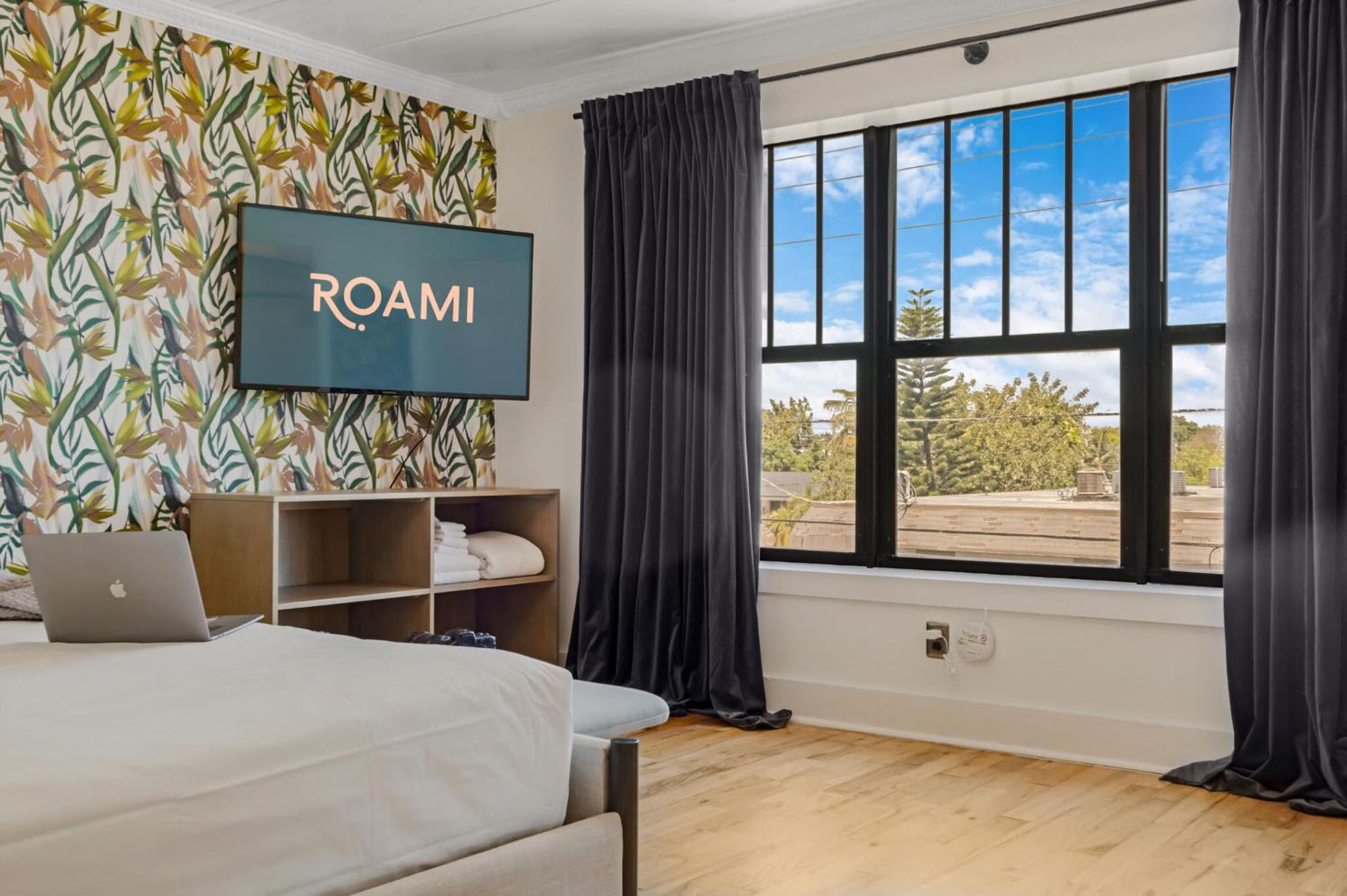 Roami At Tower Hotel - Calle Ocho マイアミ エクステリア 写真